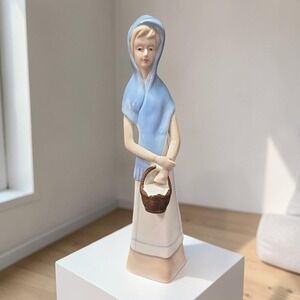 Lladro Style Porcelain Lady Carrying Basket Figurine, Vtg Blue Tan Glaze Statue‎